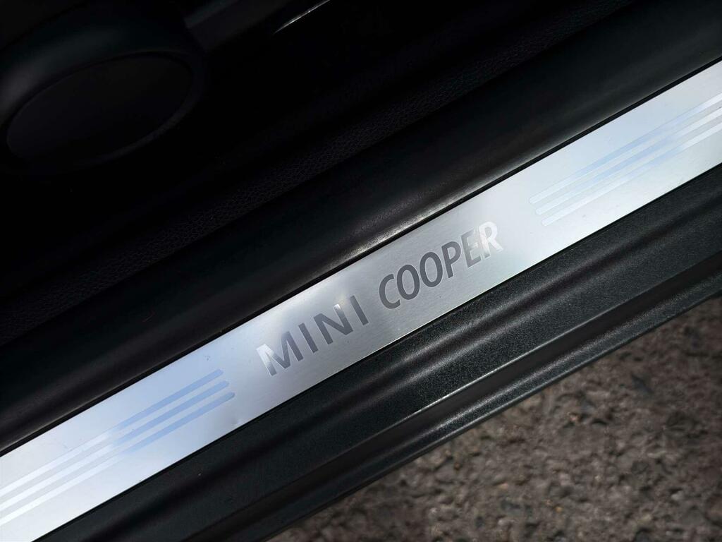 Mini Clubman Cooper Clubman White #37