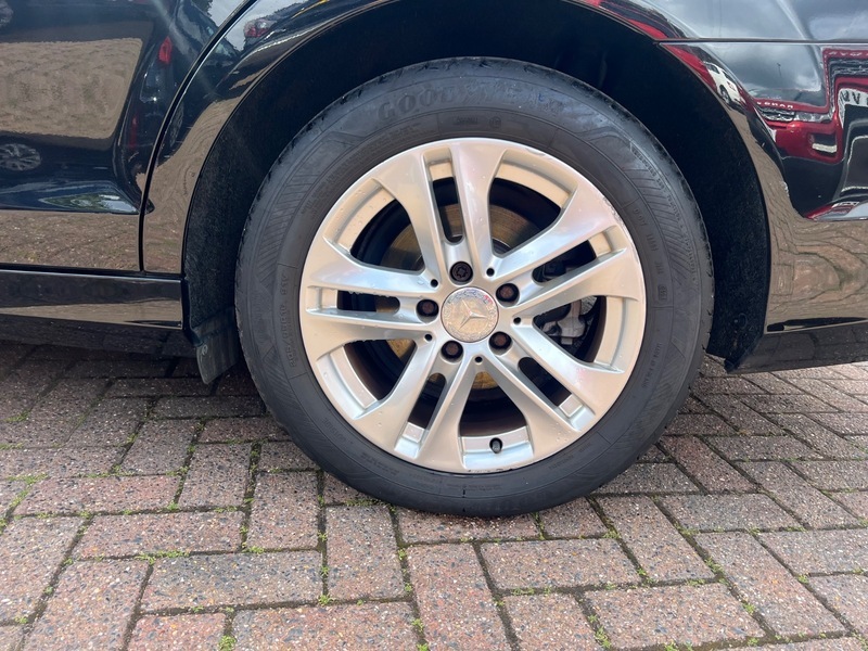 Mercedes-Benz C Class C200 Cdi Blueefficiency Executive Black #6
