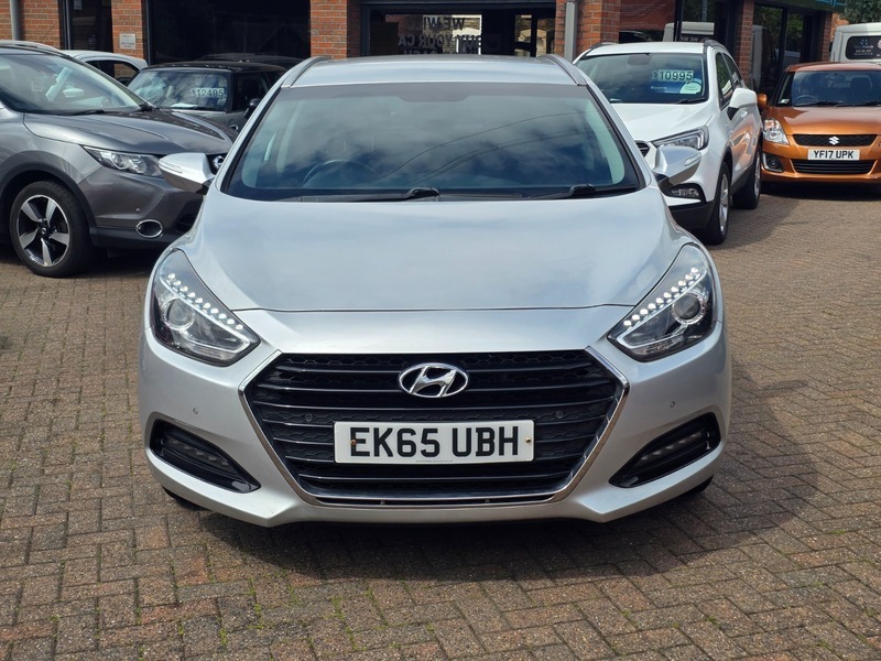 Hyundai I40 Crdi Se Nav Business Silver #2