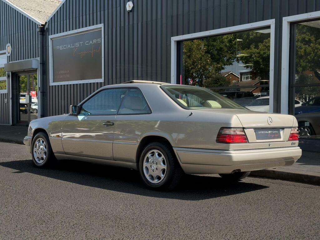 Mercedes-Benz E Class 2.2 E220 Silver #2