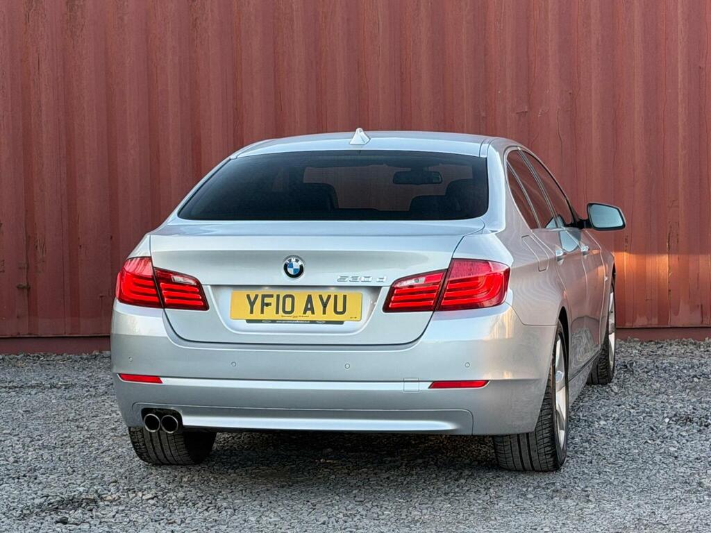 BMW 5 Series Saloon 2.0 520D Se Steptronic Euro 5 201010 Silver #25