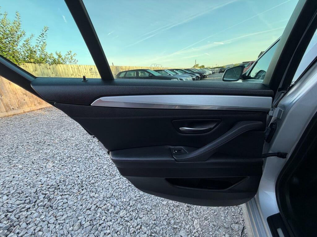 BMW 5 Series Saloon 2.0 520D Se Steptronic Euro 5 201010 Silver #62