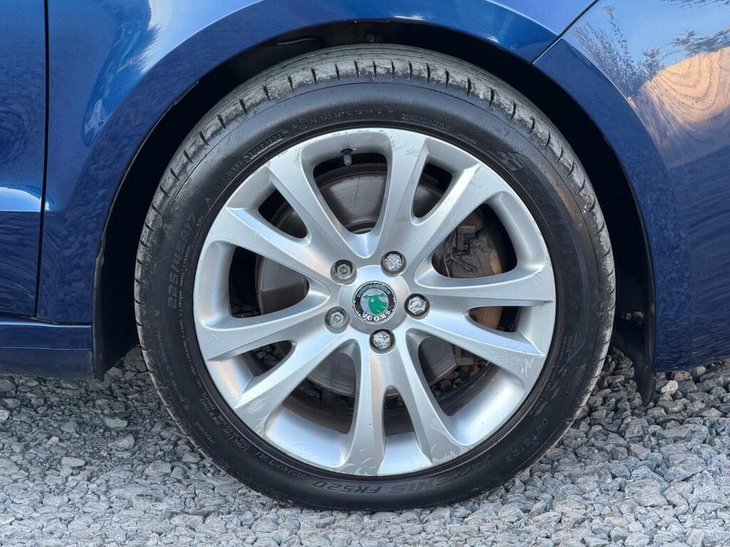Skoda Superb Estate 2.0 Tdi Elegance Dsg Euro 5 201010 Grey #32