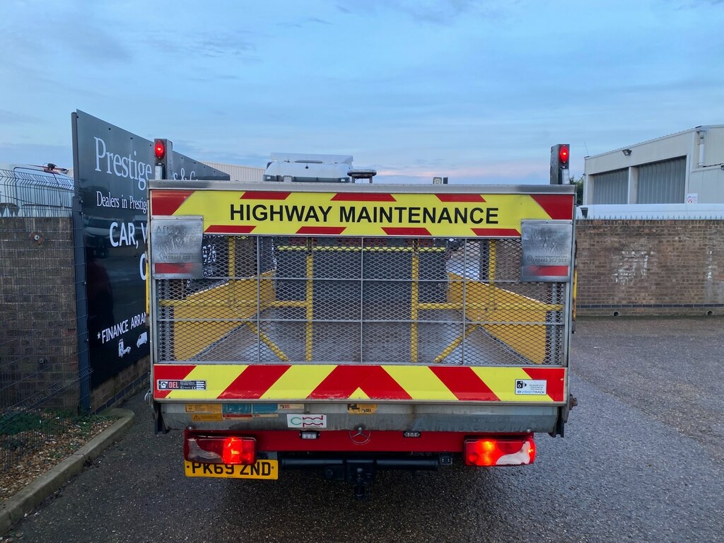 Mercedes-Benz Sprinter 314 Cdi 2.1 143 Lwb L3dropside Pick Up Tail Lift Red #4