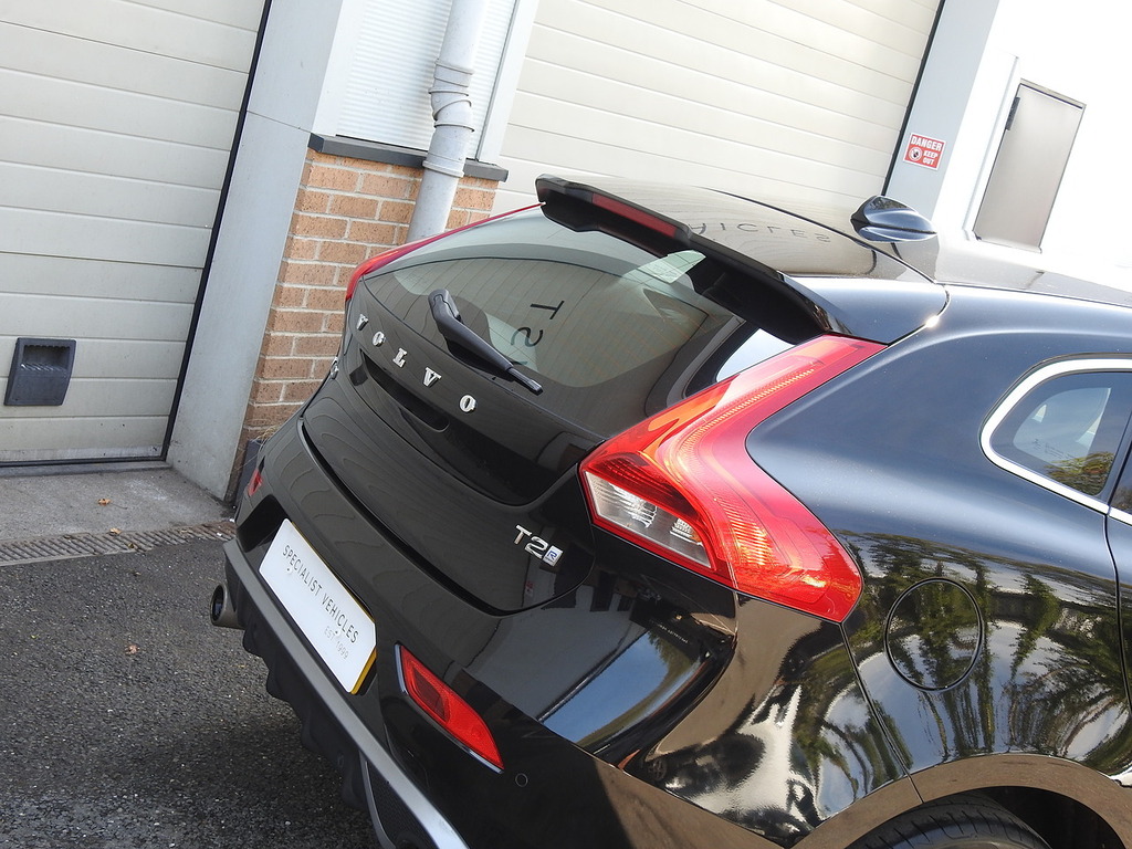 Volvo V40 T2 R-design Nav Plus Black #5