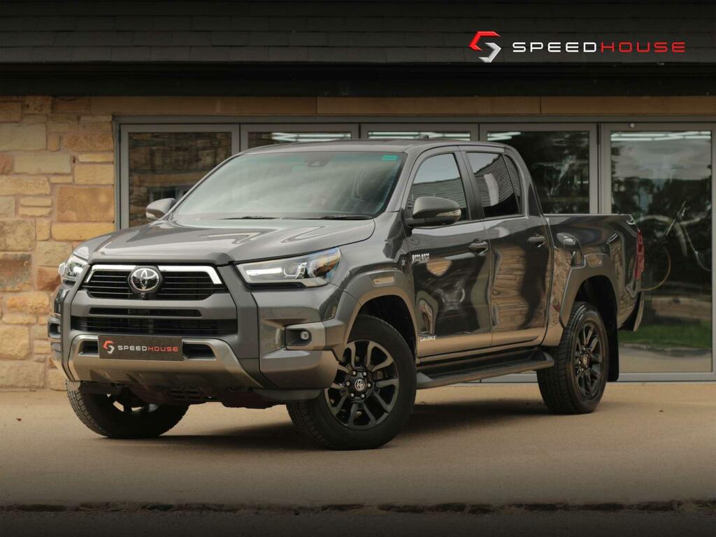 Toyota HILUX Invincible X Grey