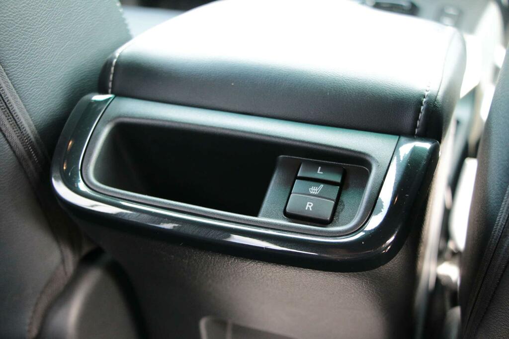 Toyota HILUX D-4d Invincible X Brown #38