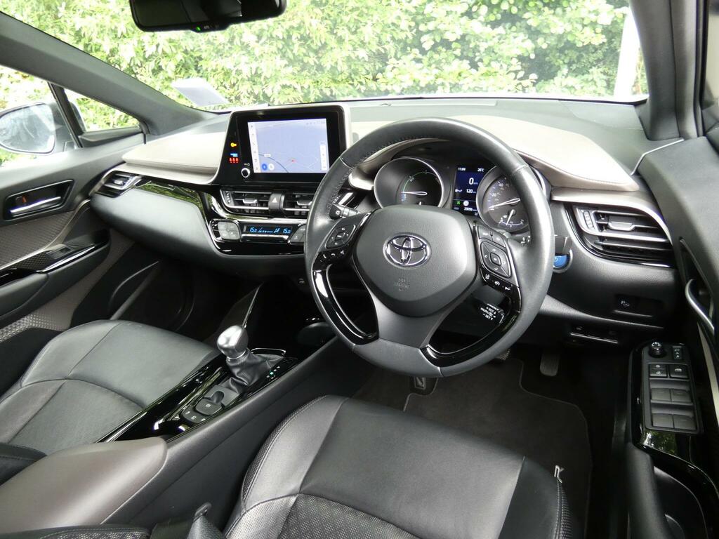 Toyota C-Hr 2.0 Vvt-h Excel Cvt Euro 6 Ss YT73MKJ White #2
