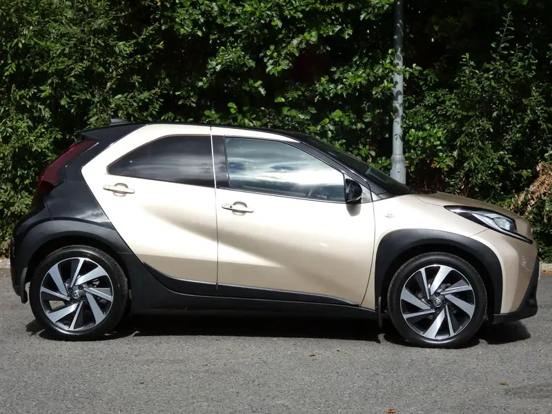 Toyota Aygo X 1.0 Vvt-i Exclusive X-shift Euro 6 Ss AJ22LVY Beige #6