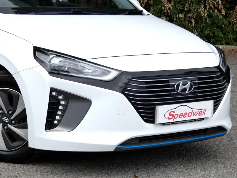Hyundai Ioniq 1.6 H-gdi Premium Dct Euro 6 Ss YP19YHD White #6