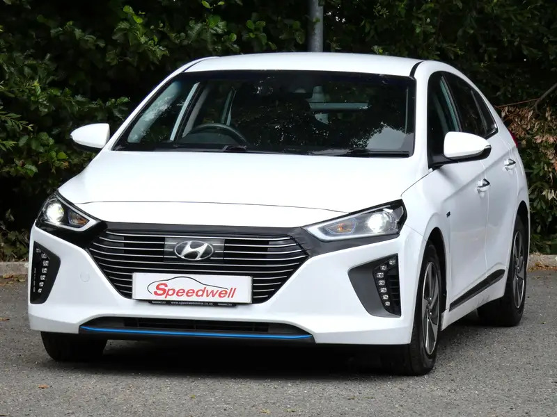 Hyundai Ioniq 1.6 H-gdi Premium Dct Euro 6 Ss YP19YHD White #2