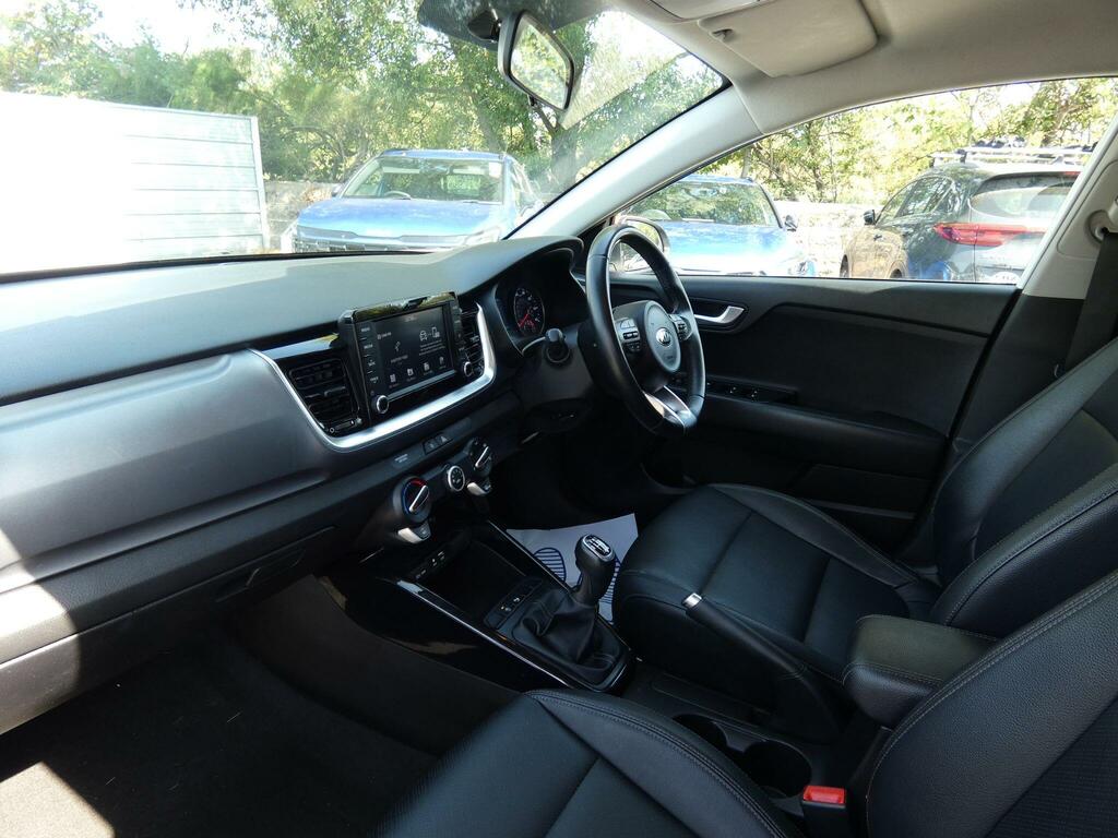 Kia Stonic 1.0 T Gdi 4 Suv Dct White #9