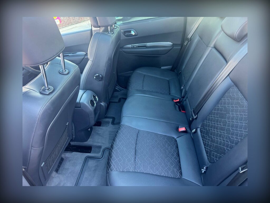 Peugeot 3008 1.6 Bluehdi 120 Active Grey #27
