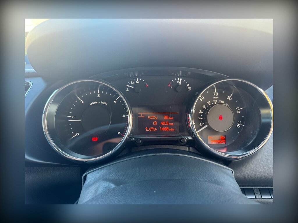 Peugeot 3008 1.6 Bluehdi 120 Active Grey #26