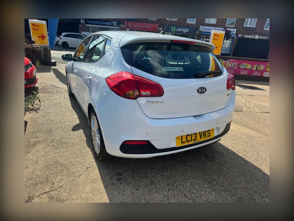 Kia Ceed 1.6 Crdi 2 Euro 5 White #5
