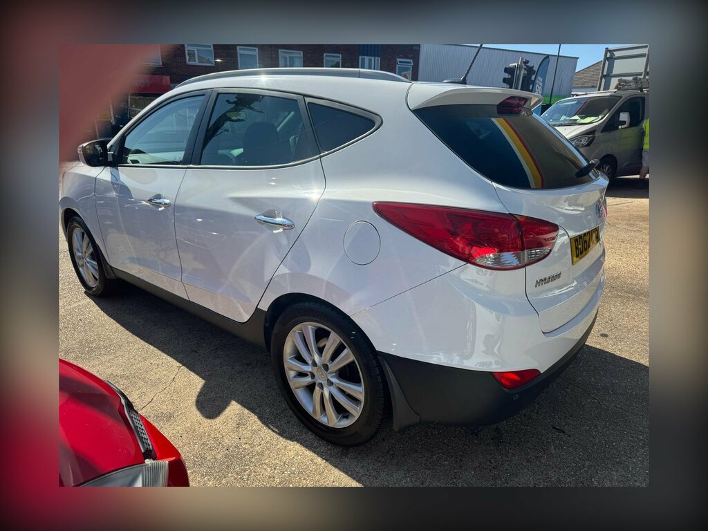 Hyundai Ix35 2.0 Crdi Premium 4Wd Euro 5 White #6