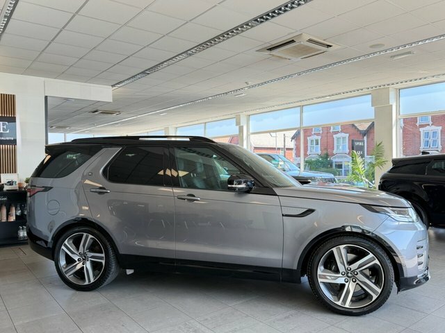 Land Rover Discovery D300 Mhev Metropolitan Edition Grey #2