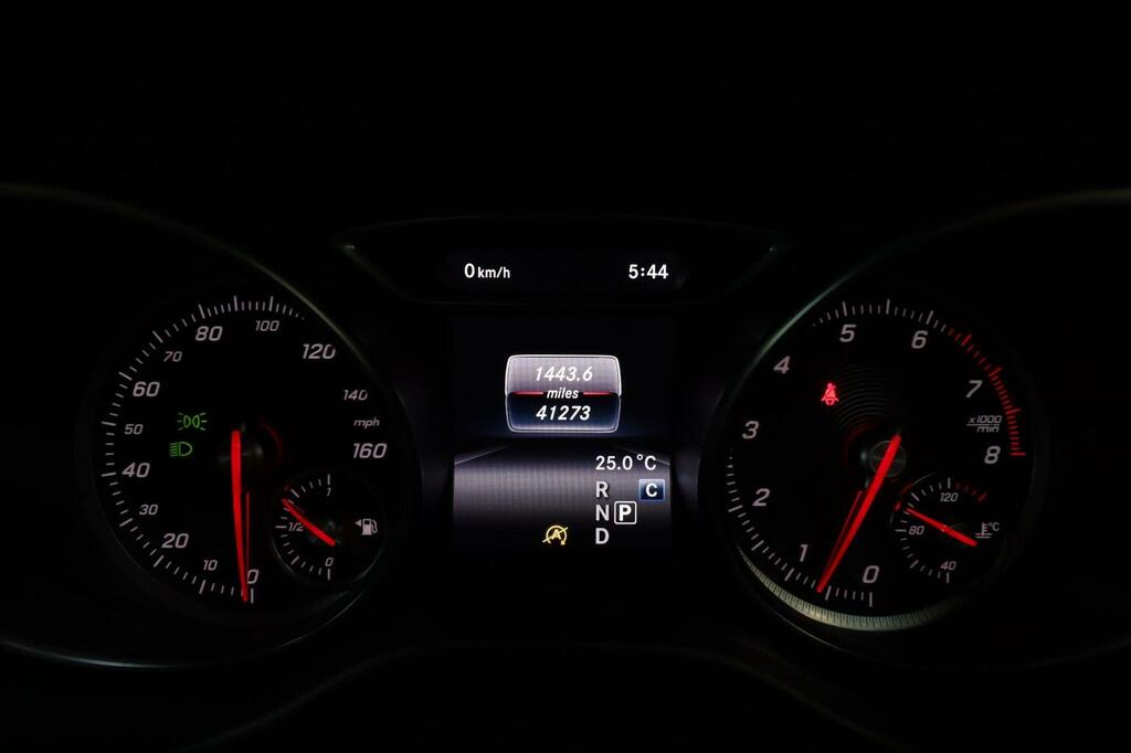 Mercedes-Benz CLA Class Cla 180 Amg Line Edition Grey #29