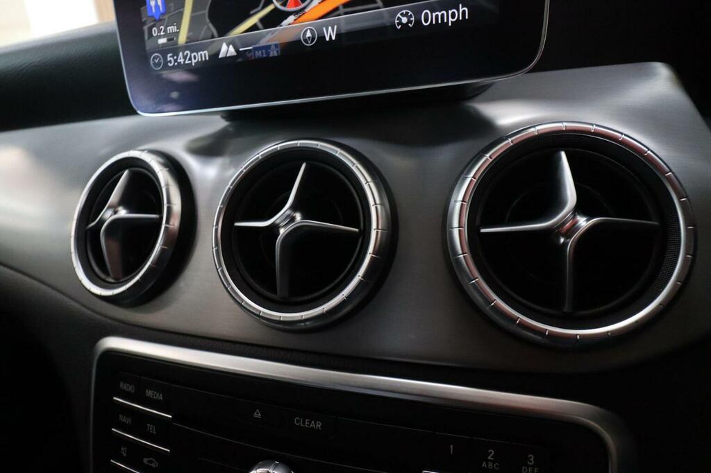 Mercedes-Benz CLA Class Cla 180 Amg Line Edition Grey #21