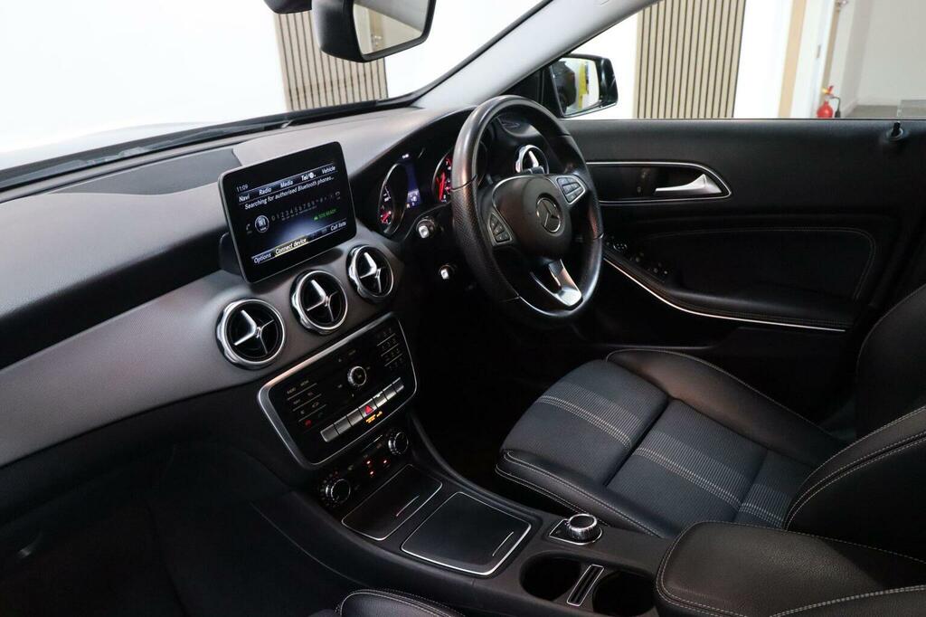 Mercedes-Benz GLA Class 1.6 Gla 200 Amg Line Exec Station Wagon Red #10