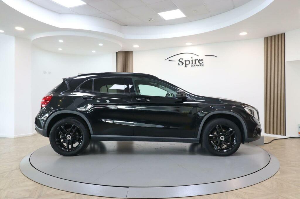 Mercedes-Benz GLA Class 1.6 Gla180 Urban Edition 7G-dct Euro 6 Ss Black #4