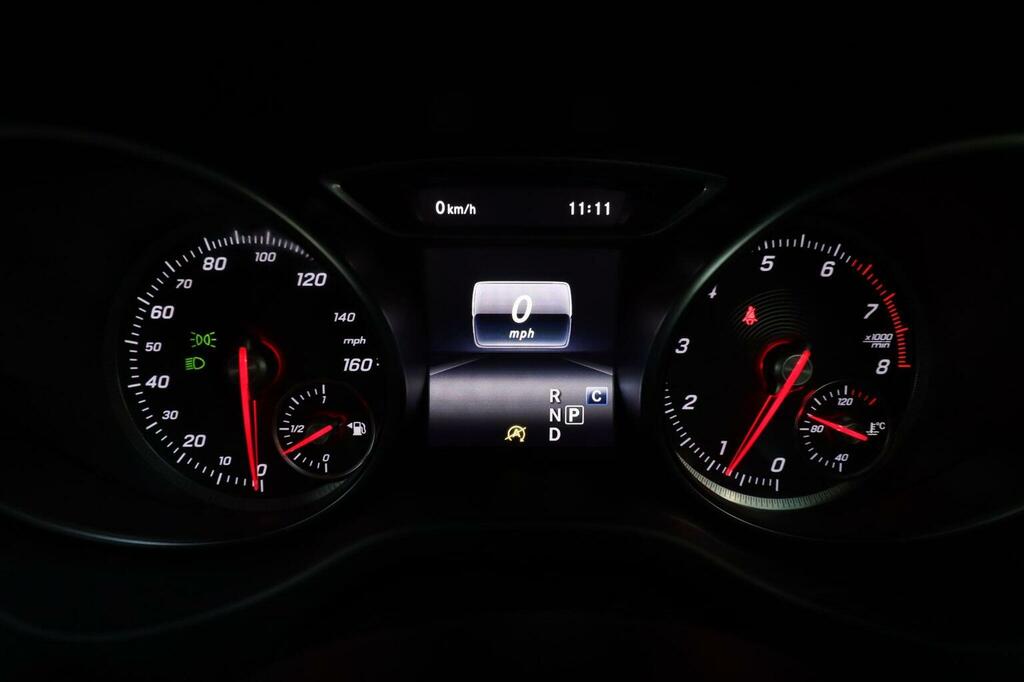 Mercedes-Benz GLA Class 1.6 Gla 200 Amg Line Exec Station Wagon Red #27