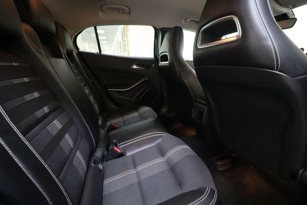 Mercedes-Benz GLA Class 1.6 Gla 200 Amg Line Exec Station Wagon Red #12