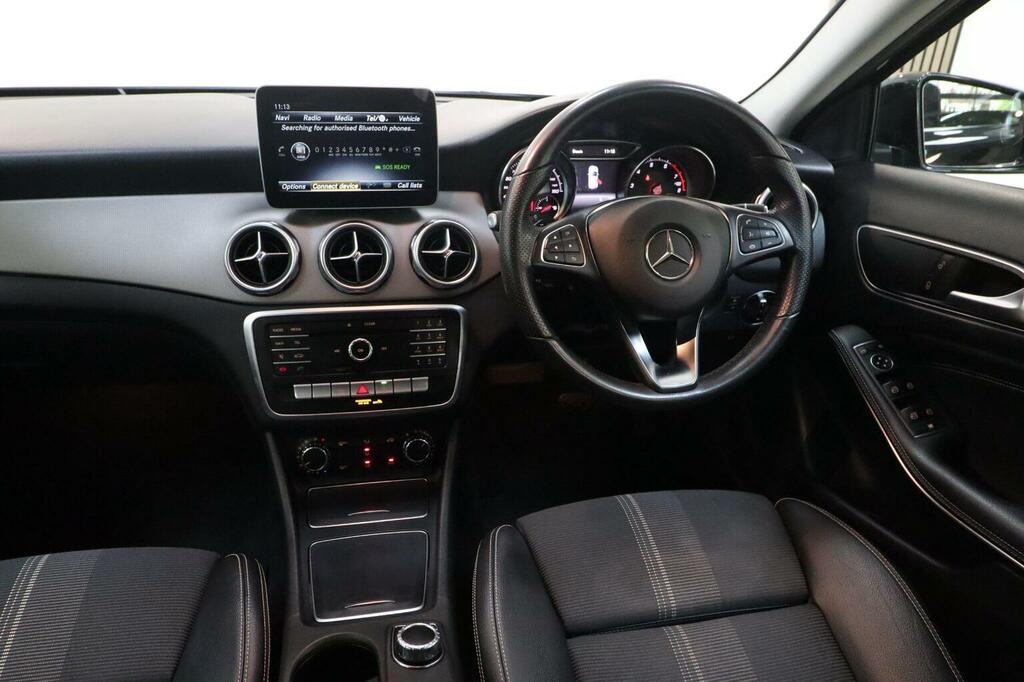 Mercedes-Benz GLA Class 1.6 Gla 200 Amg Line Exec Station Wagon Red #38