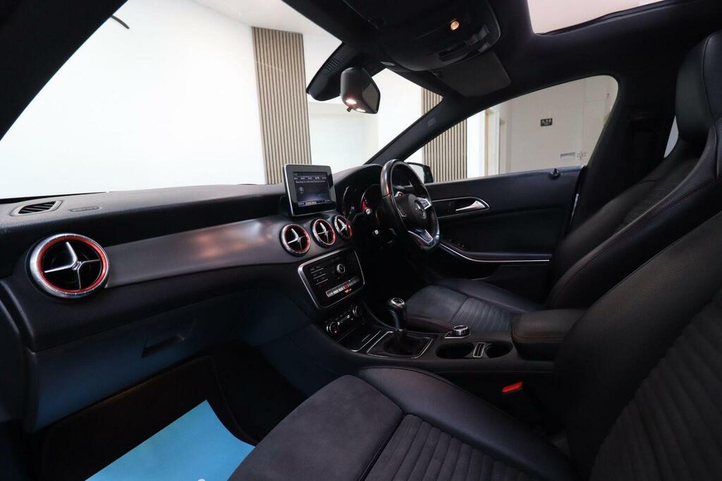 Mercedes-Benz CLA Class 2.1 Cla220d Amg Line Coupe 7G-dct Euro 6 Ss Blue #9