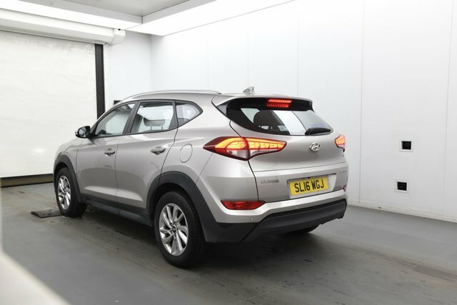 Hyundai Tucson Crdi Blue Drive Se White #2
