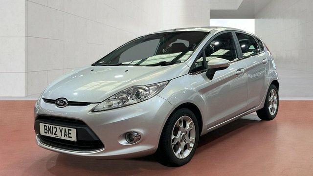 Ford Fiesta Zetec Hatchback Silver #2