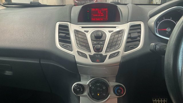 Ford Fiesta 1.2L Zetec 81 Bhp Silver #13