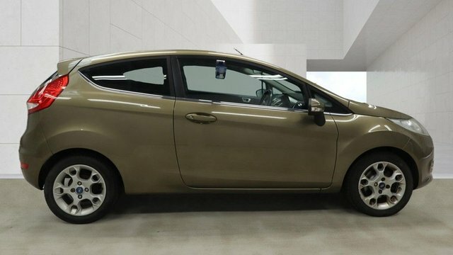 Ford Fiesta Zetec Hatchback Brown #5