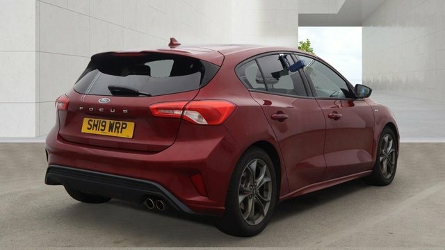 Ford Focus Ecoboost St-line Hatchback Red #4