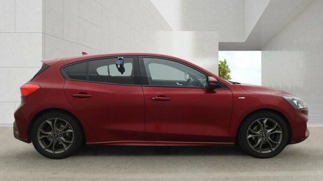 Ford Focus Ecoboost St-line Hatchback Red #5