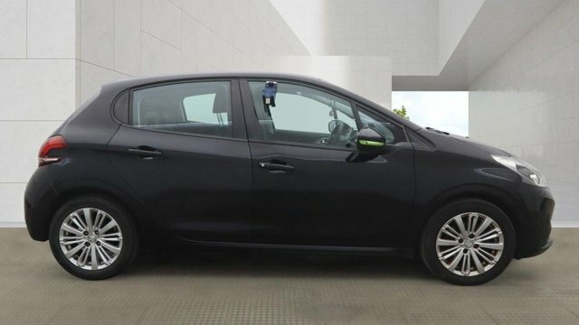 Peugeot 208 Puretech Active Hatchback Black #5