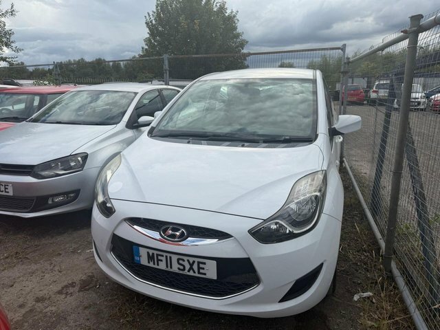 Hyundai Ix20 Active Hatchback White