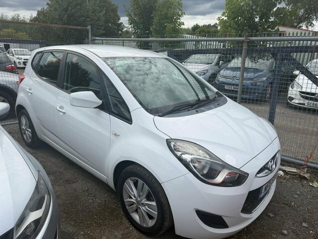 Hyundai Ix20 Active Hatchback White #2