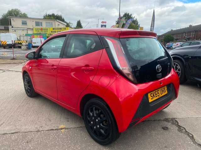 Toyota Aygo Vvt-i X-play Hatchback Red #6