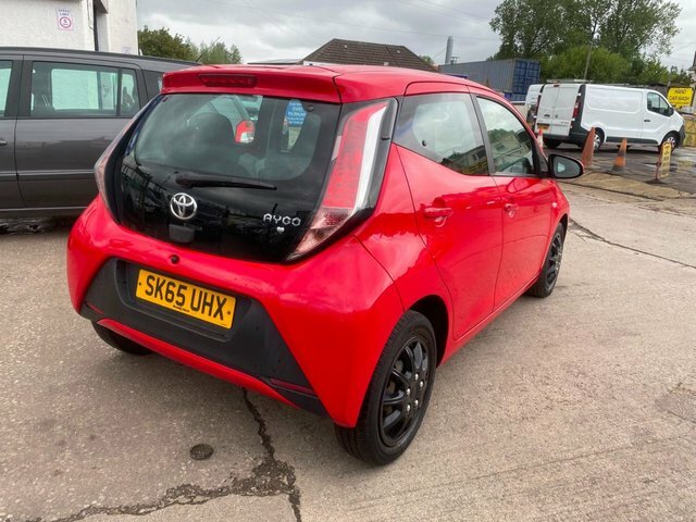 Toyota Aygo Vvt-i X-play Hatchback Red #4