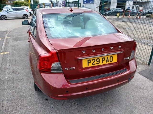 Volvo S40 Drive Se Lux Saloon Red #6