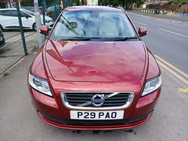 Volvo S40 Drive Se Lux Saloon Red #3