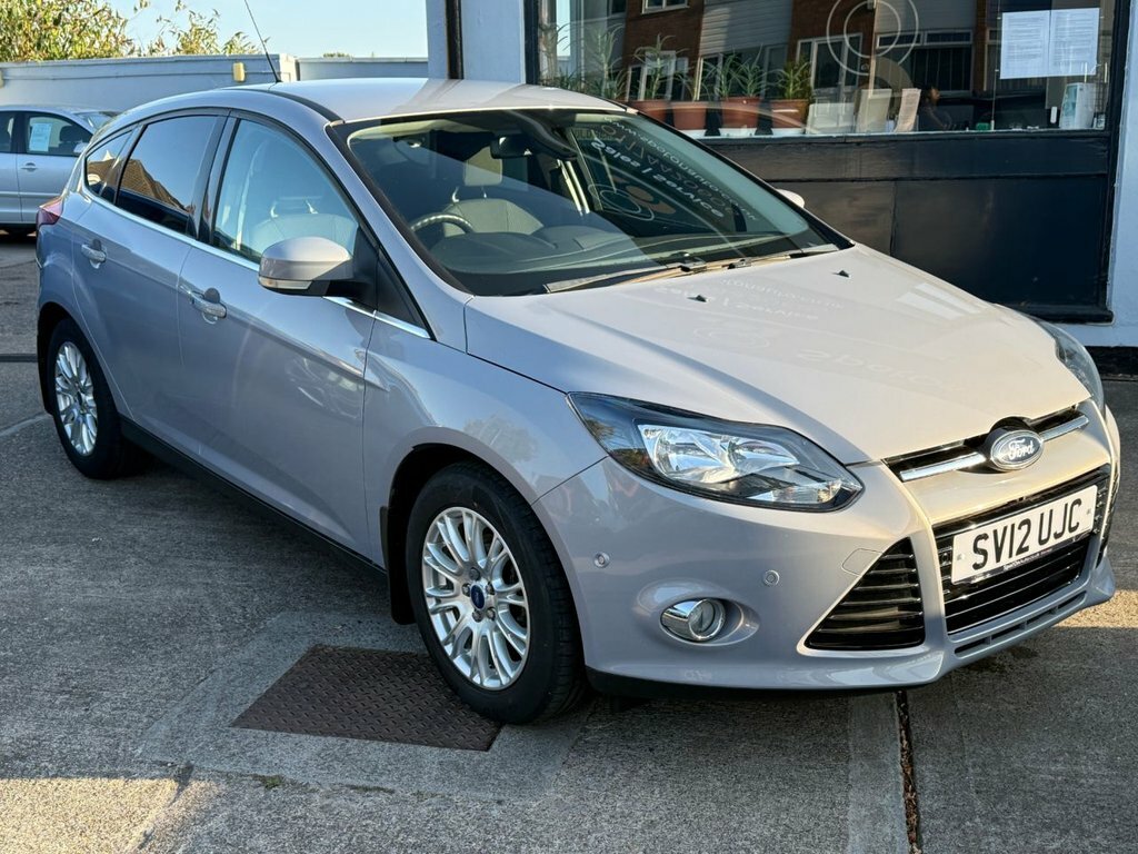 Ford Focus Titanium Hatchback Silver