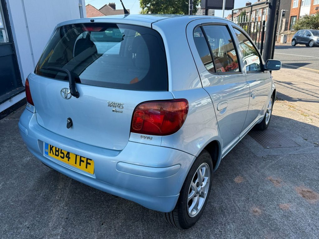 Toyota Yaris 1.3 Vvt-i Colour Collection 2005 Silver #3