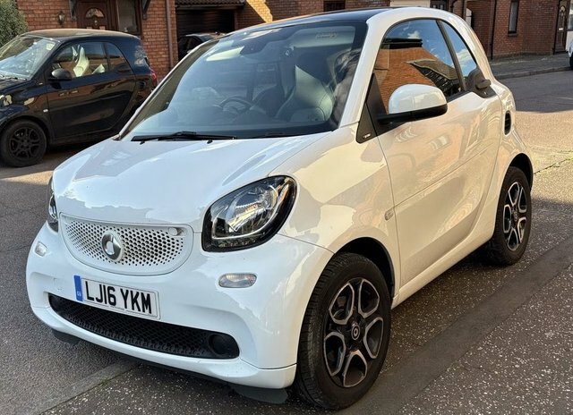 Smart Fortwo Coupe 2016 0.9T Prime Premium Coupe Twinami White #4