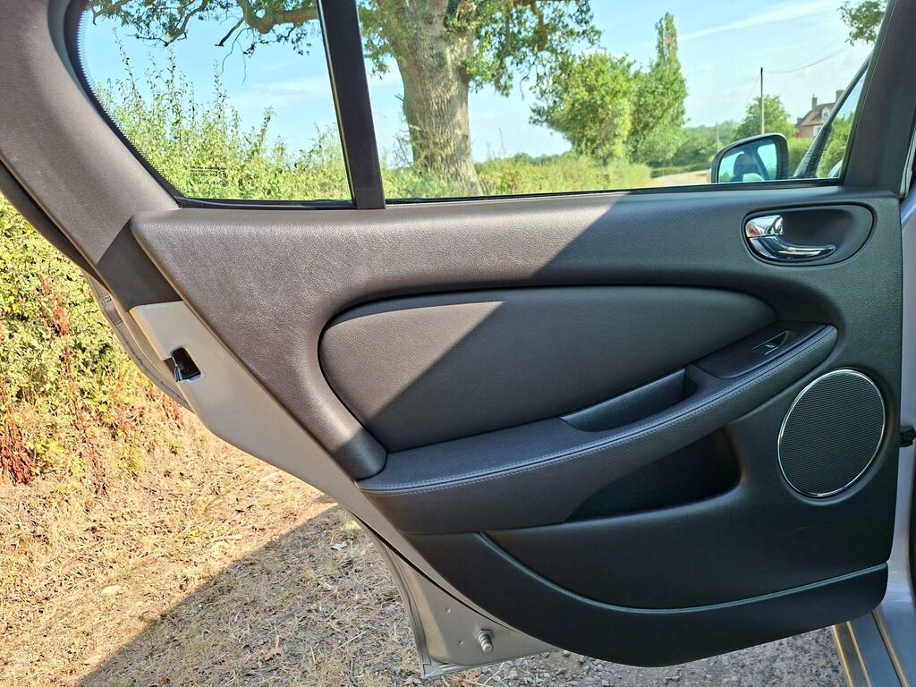 Jaguar X-Type 2.2D Sovereign Estate Less Than 50 000 Grey #13