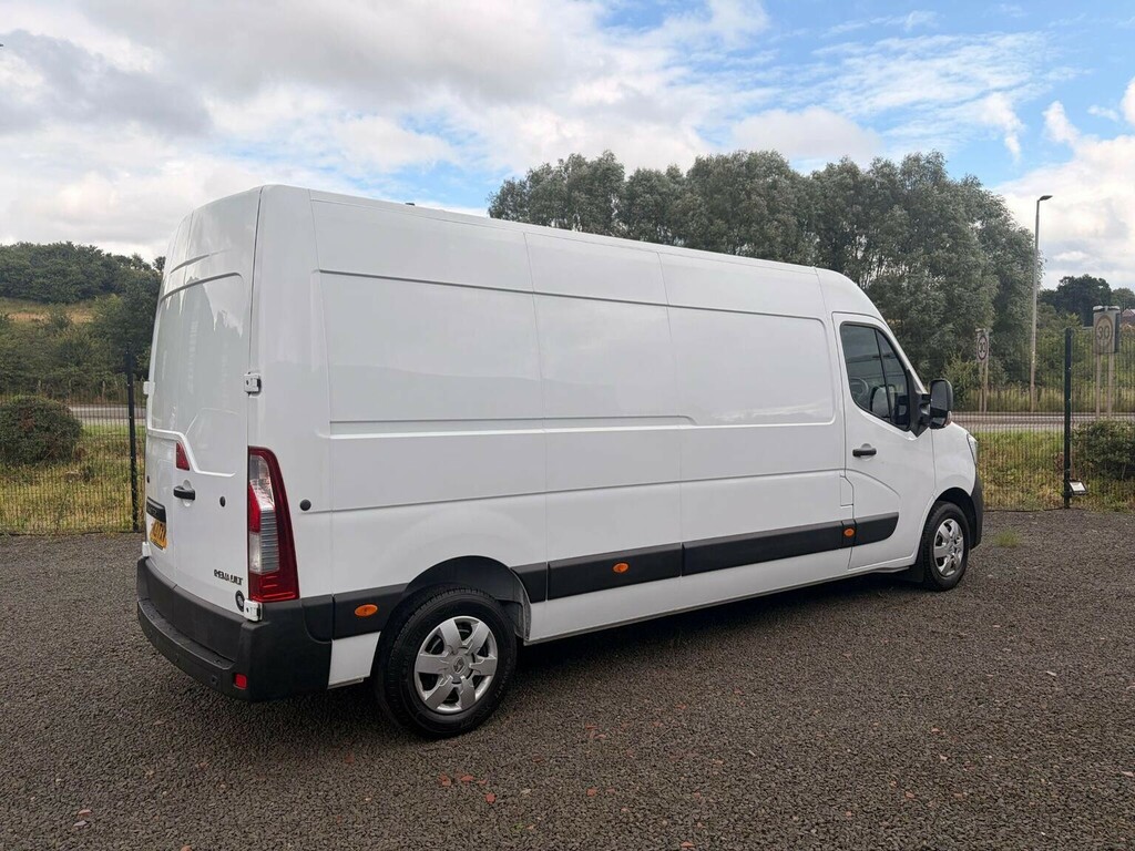 Renault Master Panel Van 2.3 Dci 35 Business Fwd Lwb Medium Roof MW21TXV White #4