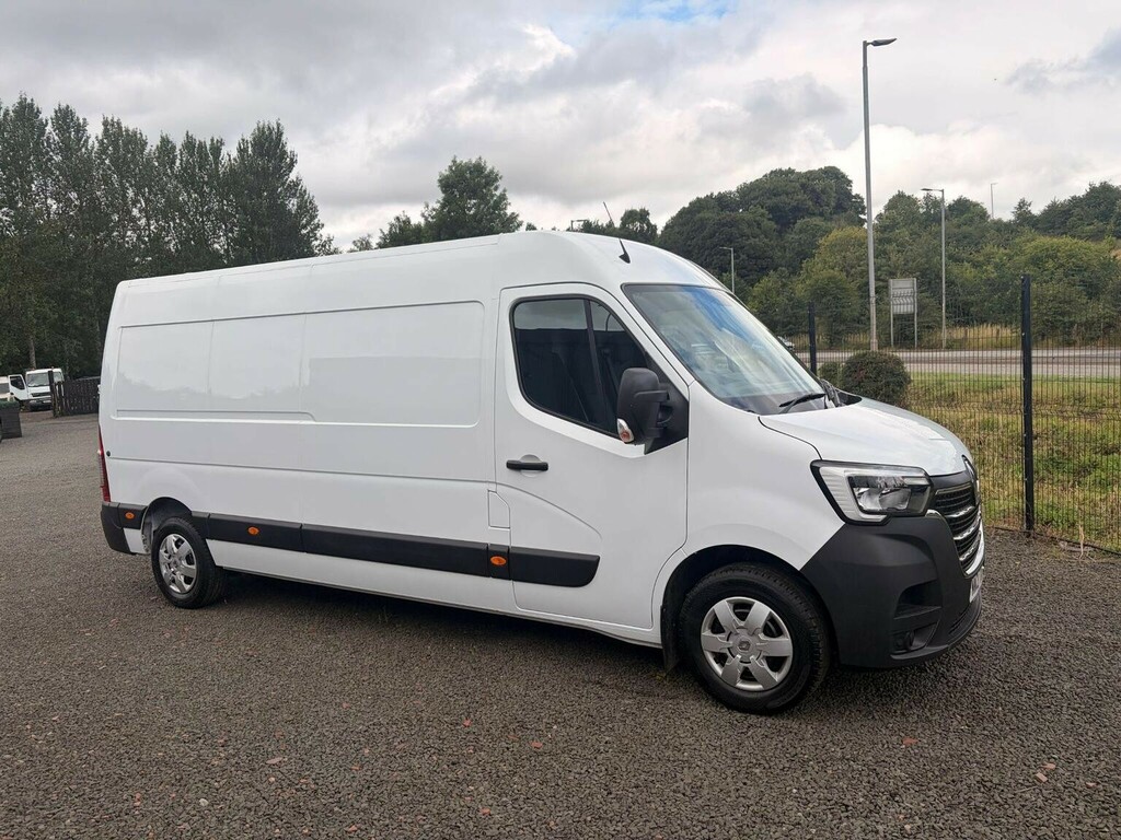 Renault Master Panel Van 2.3 Dci 35 Business Fwd Lwb Medium Roof MW21TXV White #2