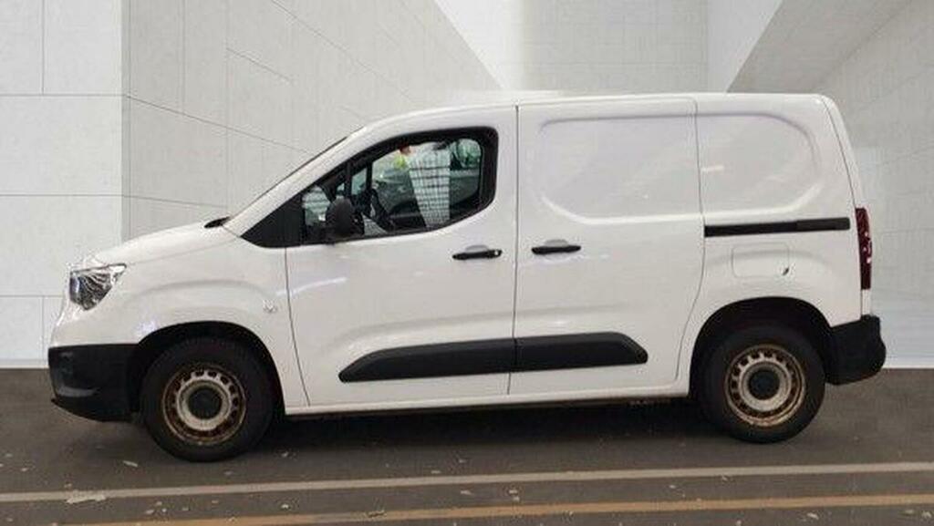 Vauxhall Combo Panel Van 1.5 Turbo D 2000 Dynamic L1 H1 Euro 6 SB71AKP White #6