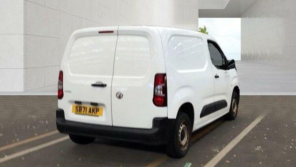 Vauxhall Combo Panel Van 1.5 Turbo D 2000 Dynamic L1 H1 Euro 6 SB71AKP White #4